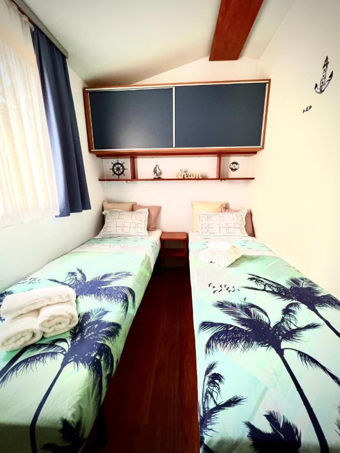 Mobile Home Nebo Luxus Klenovica Kültér fotó